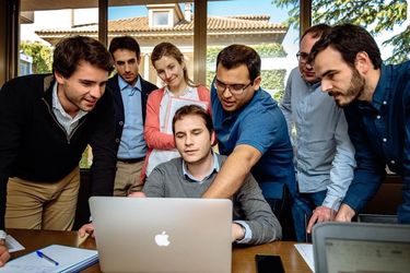 Profitiere von einem Team mit diversem Hintergrund