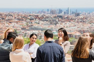 Vertiefe deine Lernerfolge in internationalen Modulen