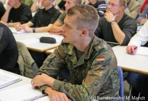 Uebersicht mba fuer offiziere Bundeswehr Offizier studiert den MBA